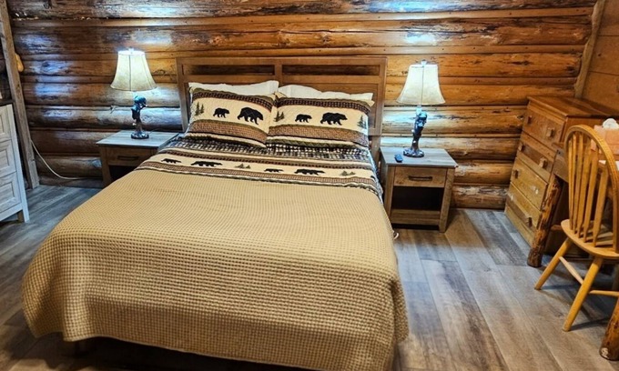Cooke City-Silver Gate Cabina | Charming Cabin in Cooke City