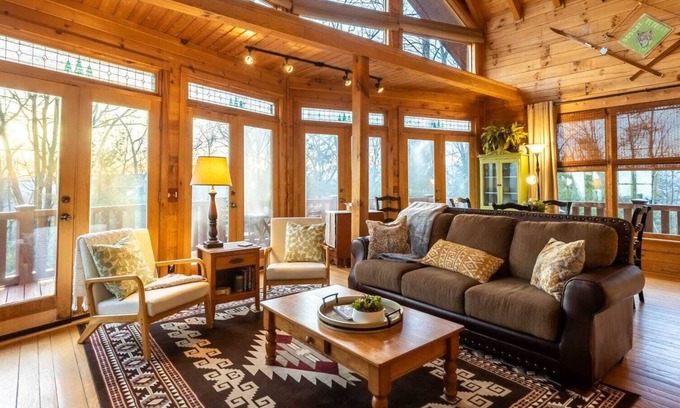 Purlear Cabina | Charming Cabin On 9 Acres & Near Waterfall