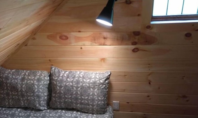 Chuckey Cabina | Charming cabin overlooking river Smoky mountains