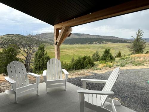 Madison County Casa | Charming Cabin with Panoramic Mountain Views near Pony in the Tobacco Root Foothills, Montana