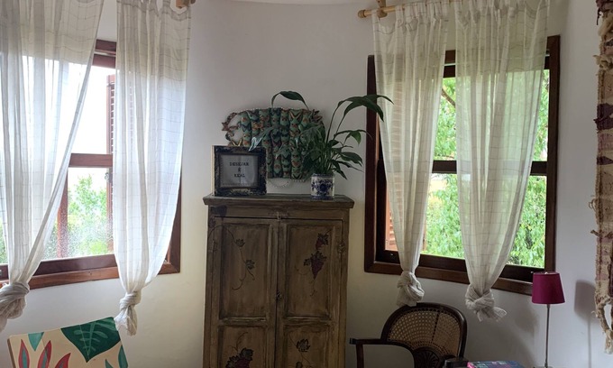 Campos do Jordao Chalet De Esquí | Charming chalet in a condominium in the middle of nature.