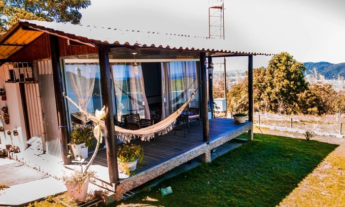 Coroa Grande Chalet De Esquí | CHARMING CHALET WITH PANORAMIC VERANDA