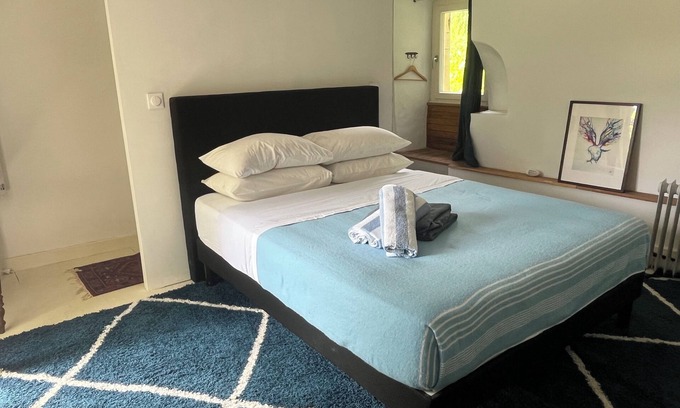 Andressac Cama Y Desayuno | Charming chambre d'hote for 4-6 people with swimming pool and outdoor kitchen