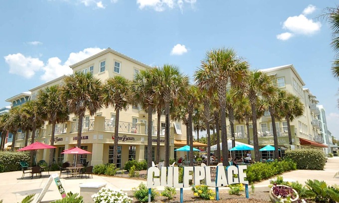 Gulf Place Apartamento | Encantador, elegante, justo al lado de la playa