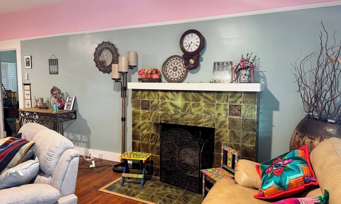 Grant Hill Casa | Charming city center craftsman house with full kitchen and AC