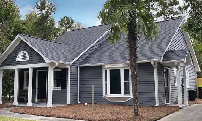 Kings Grant Casa | Charming Coastal Cottage Near Beach & Downtown