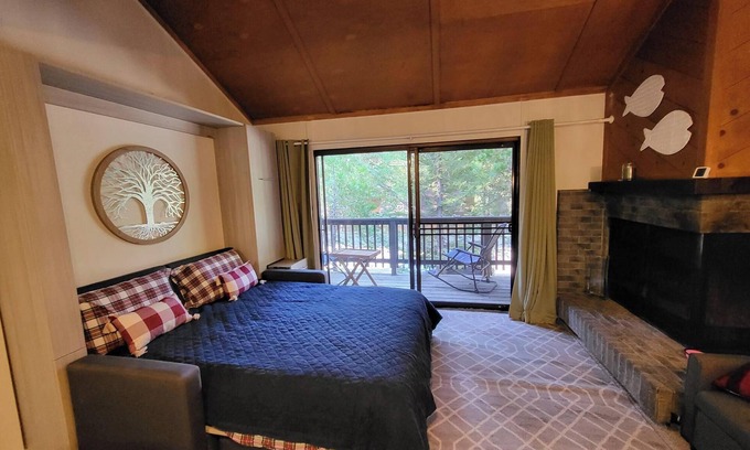 Shaver Lake Condominio | Charming condo in amazing Shaver Lake with Fast WiFi and Hot tub