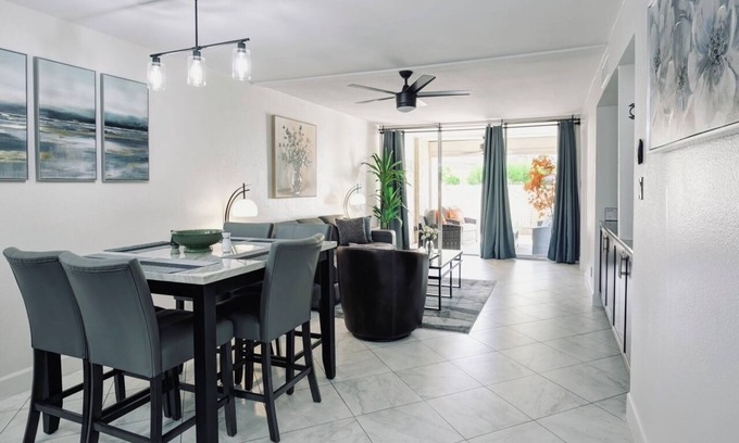 South Scottsdale Condominio | Charming Condo in Scottsdale, AZ. 2bd en-suites. Pool/Hot tub