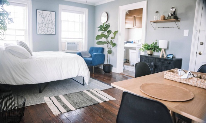 Leesburg's Old and Historic District Apartamento | Charming condo in Walkable Downtown Leesburg