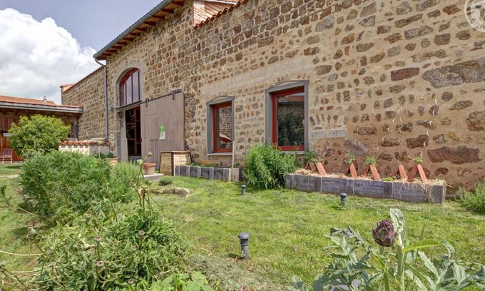 Verrieres-en-Forez Cabaña | Casa rural con terrazas y plancha