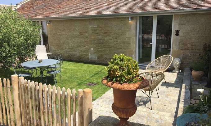 Bernieres-sur-Mer Casa | Charming cottage with garden and wood-burning stove 250 m from the beach