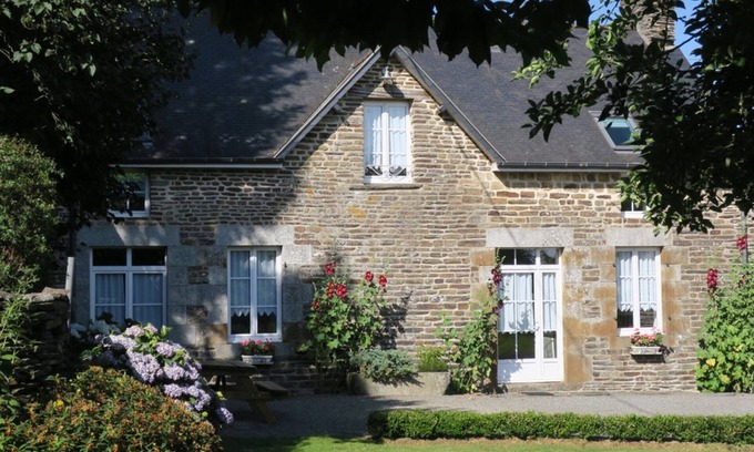 Les Loges-Marchis Cabaña | Casa independiente con chimenea, jardín privado y confort moderno cerca de Mont St-Michel