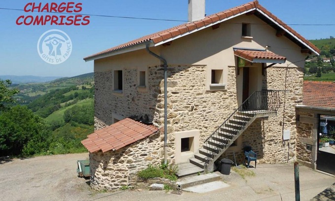La Valla-en-Gier Cabaña | ¡Acogedor gîte en plena naturaleza con jardín y wifi en La Valla-en-Gier, perfecto para explorar!