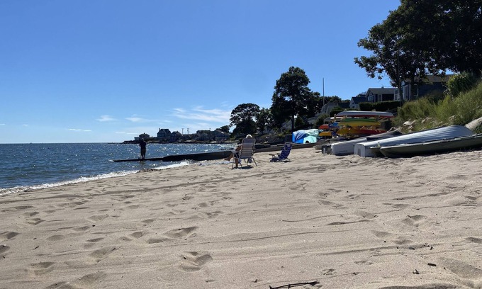 Westbrook Center Cabaña | Charming cottage - 330 steps from beautiful Chapman Beach