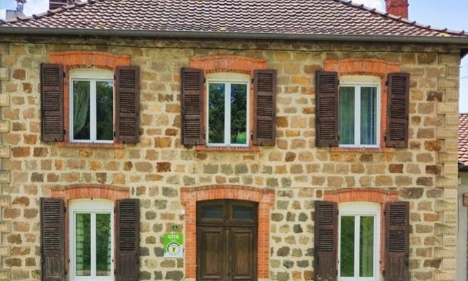 Neronde Cabaña | Encantadora casa para 6 personas en Néronde