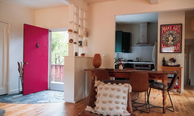 Larkspur Casa | Charming Cottage - Heart of Larkspur, CA n30 days minimum starting Nov 13, 2025