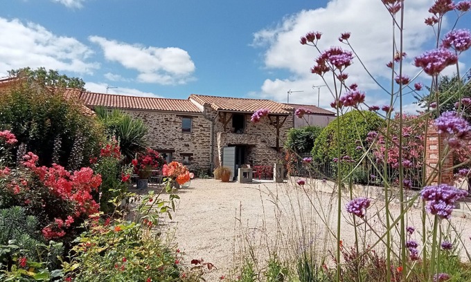 Monnieres Cabaña | Encantador gîte en viñedo cerca de Clisson, con patio, internet y bicicletas disponibles