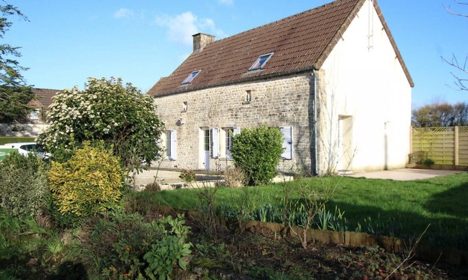Picauville Cabaña | Casa en Picauville: Tranquilidad, Confort y Proximidad a Utah Beach, BBQ, Wifi y Equipamiento Bebé