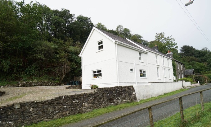 Llanfynydd Cabaña | Encantadora casa de campo, cerca de Llandeilo y Carmarthen