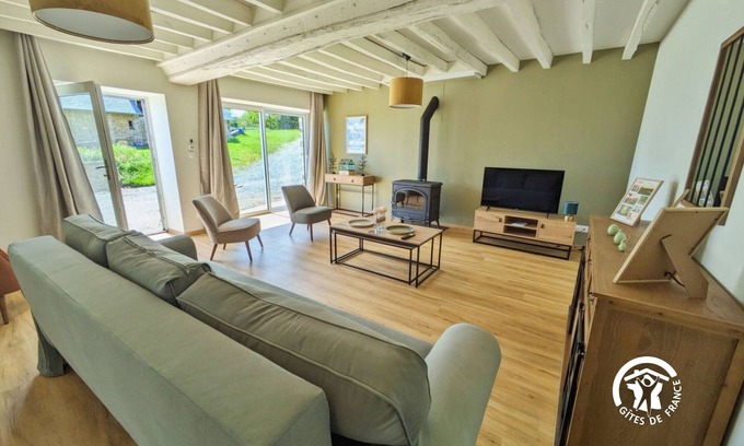 Marcille-la-Ville Cabaña | Casa rural en Mayenne con spa, senderismo y comodidad para 6 personas