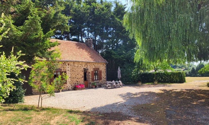 Segrie Cabaña | Casa de piedra restaurada en plena naturaleza con jardín y terraza