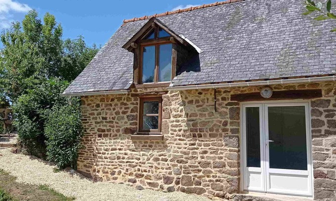 Mantilly Cabaña | Charming countryside cottage with heated pool & private jacuzzi. 3 star rated