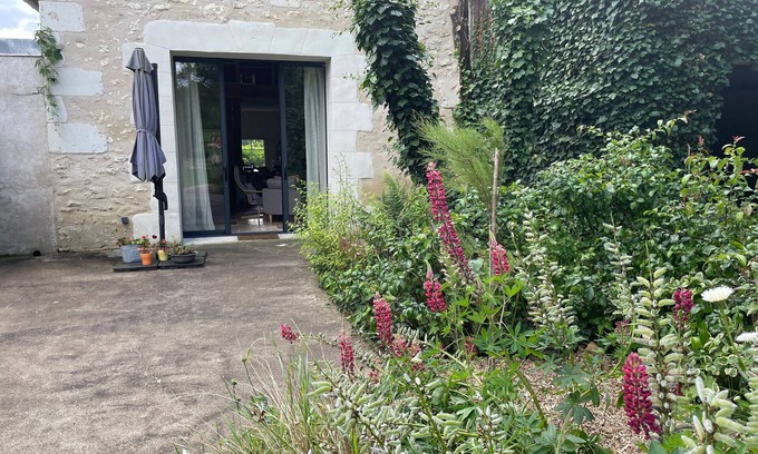 Mayet Cabaña | Casa rural acogedora entre Tours y Le Mans, cerca del circuito 24H y zoológico, perfecta para la naturaleza.
