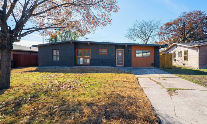 General Krueger Casa | Charming & cozy 3bd 2ba house with Wi-Fi near downtown San Antonio top sights