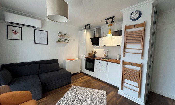 Varna Municipality Apartamento | Charming Cozy Apartment Next to Varna Grand Mall