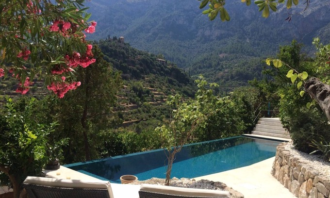 Deia Casa | Encantadora casa de Deia con impresionantes vistas a la montaña