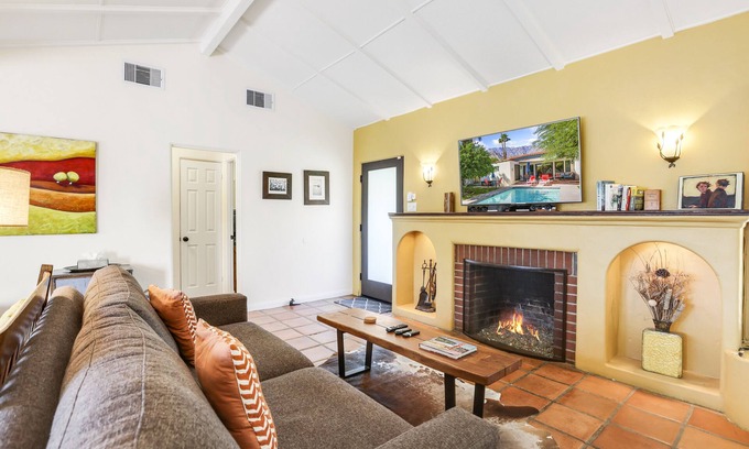 Chino Canyon Casa | Charming desert getaway with lush garden, private pool & spa - close to downtown
