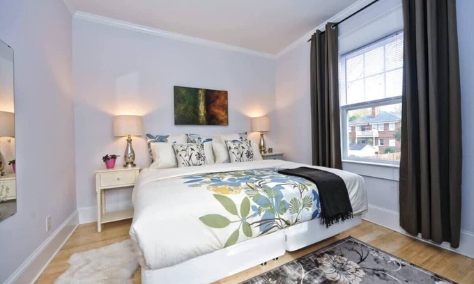 Dilworth Condominio | 2101 Kirkwood #7: 1BR w/ Porch, great location!
