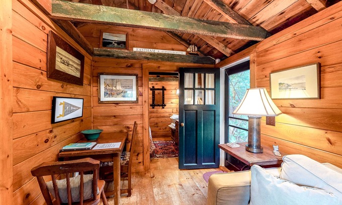 Wellfleet Cabaña | Charming, Dog-Friendly Cottage w/ Free WiFi & a Kitchenette - Close to the Beach