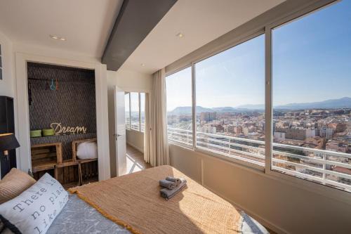 Alicante Apartamento | Charming Downtown skyscrapper
