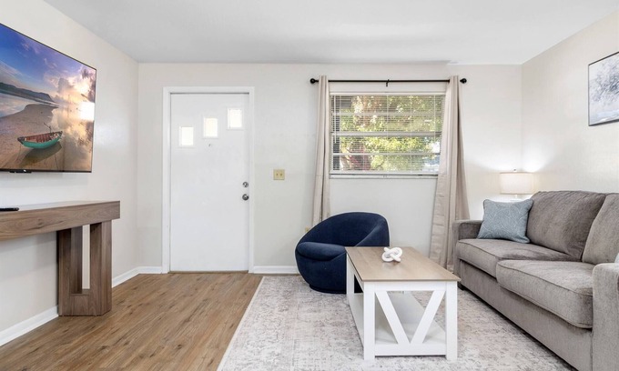 Downtown Zephyrhills Casa | Charming Duplex in Zephyrhills! #2