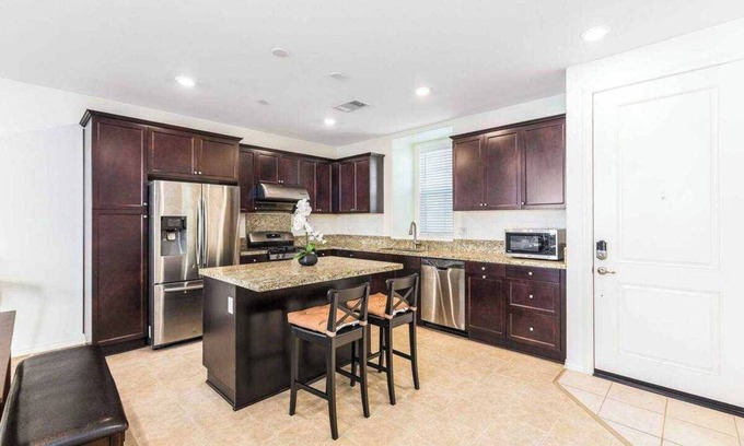 Eastvale Downs Casa | Charming Eastvale Escape: Perfect for Vacation&WFH&Insurance&Relocation #41351