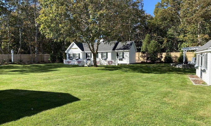 Edgartown Cabaña | Charming Edgartown Guesthouse