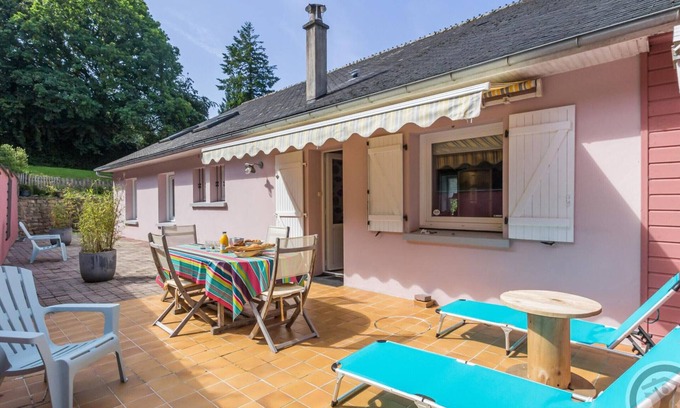 Gonneville-le-Theil Cabaña | Casa independiente con gran jardín, cerca de Cherbourg, con terrazas, chimenea y todas las comodidades