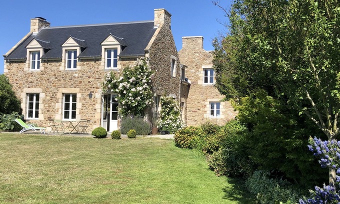 Saint-Briac-sur-Mer Casa | Charming family house near beaches