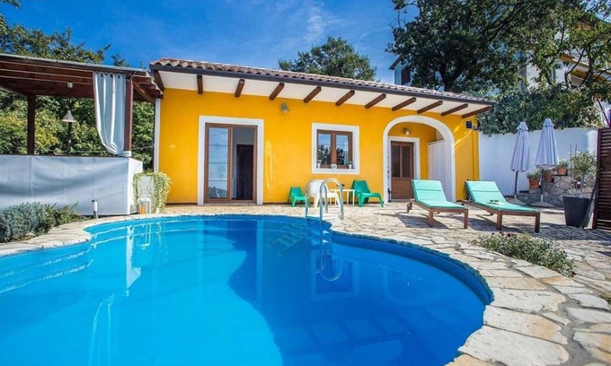 Ripenda Verbanci Casa | Encantador refugio familiar con piscina privada