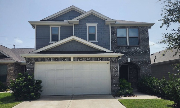 Barker Casa | Charming Family Friendly 3 bedroom home in NW Houston