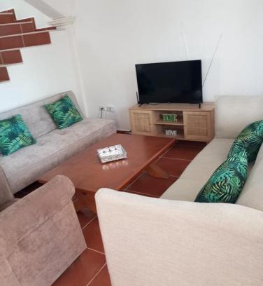 Merida Municipality Casa | Charming family home in an exclusive gated condo