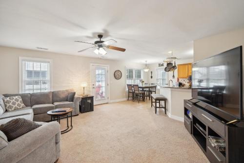 Elizabeth City Casa | Charming Family Retreat with Spacious Yard home