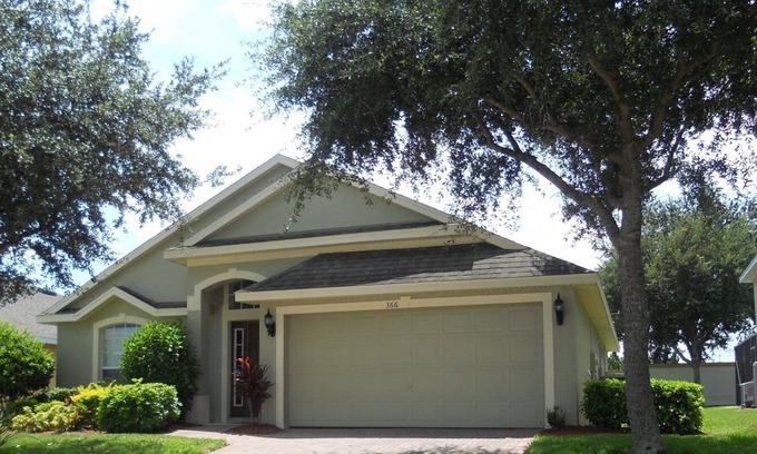 Marbella Casa | Charming Family Villa in Marbella Davenport 4BR 2BA Gameroom by RedAwning