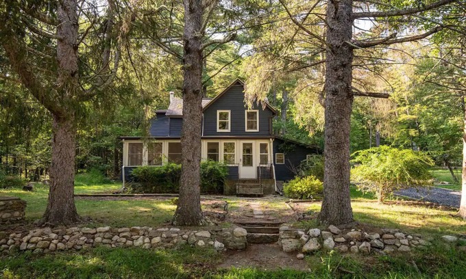 Pine Bush Otro | Charming Farmhouse - Minnewaska Park