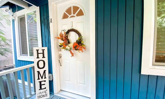 New Era Park Casa | Charming Farmhouse Retreat: 2 Beds 2 Bath with Garage