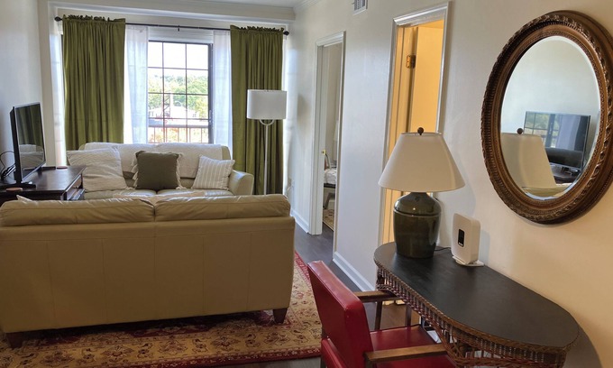 University Hill Condominio | Charming Five Points 2BR Condo