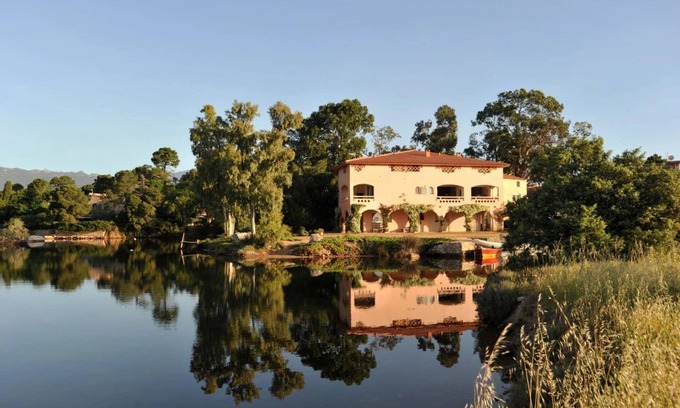 Lecci Apartamento | Charming flat with its feet in the water