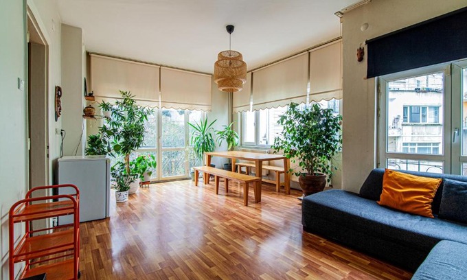 Cihangir Apartamento | Charming Flat with Terrace near Taksim Square