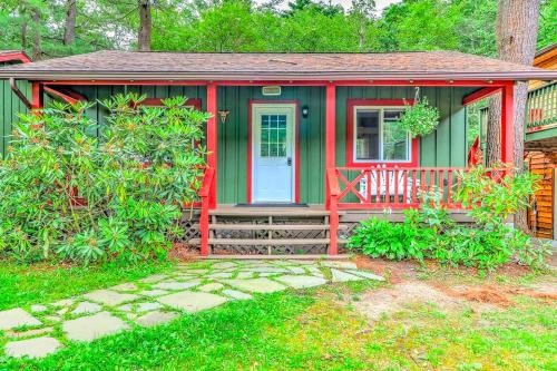 Canadensis Casa | Charming Forest Cabin with a Hammock near Delaware Water Gap National Recreation Area, Pennsylvania